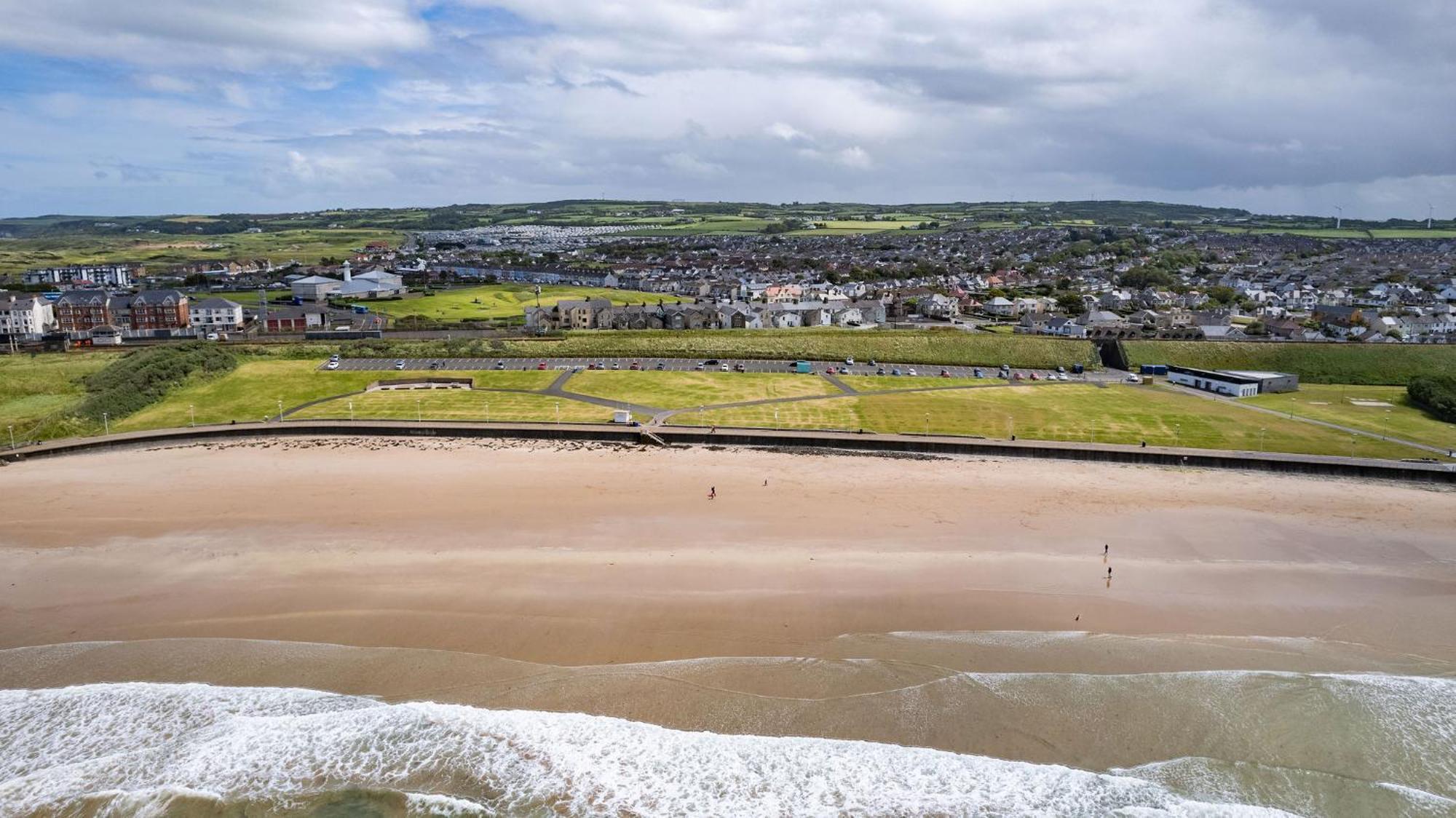 1 Dunluce Park - Portrush By The Sea Daire Dış mekan fotoğraf